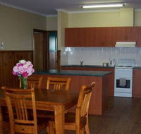 Riverland Holiday Cottage - Accommodation in Surfers Paradise