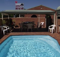 Country Manor Motor Inn - Accommodation in Surfers Paradise