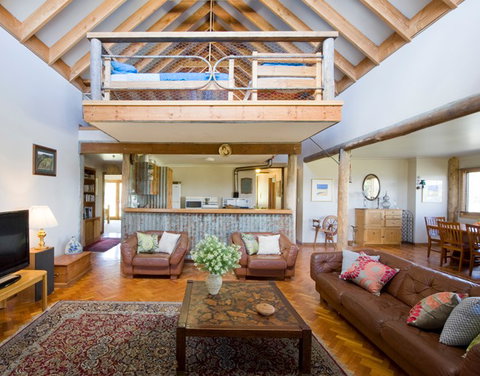 Yaraandoo Lakeside Retreat - Accommodation in Surfers Paradise 3