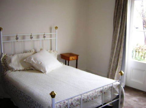 Cooma Cottage - Accommodation - Accommodation in Surfers Paradise 1