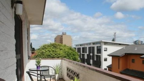 At Forster Holiday Apartment - Lake Street - Accommodation in Surfers Paradise 2