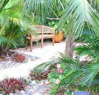 Azura Beach House Bed and Breakfast - Accommodation in Surfers Paradise