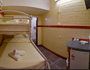 Railway Lodge Motel - Accommodation in Surfers Paradise 1