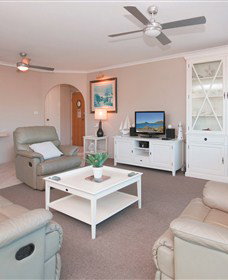 Albacore - Accommodation in Surfers Paradise 0