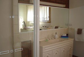 Murray Bank Holiday Units And Yabby Farm - Accommodation in Surfers Paradise 0