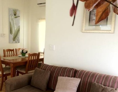 Bidgee Bankside Cottage - Accommodation in Surfers Paradise 3