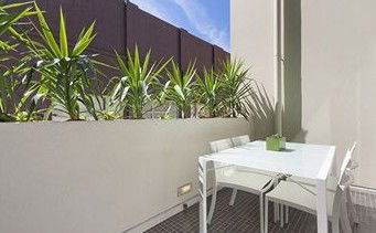 Apartment Hotel - The 150 Apartments - Accommodation in Surfers Paradise 1