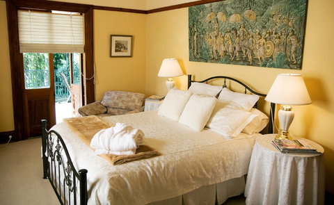 Buddens B And B Guesthouse And Tearoom - Accommodation in Surfers Paradise 4