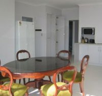 Olas Holiday House - Accommodation in Surfers Paradise