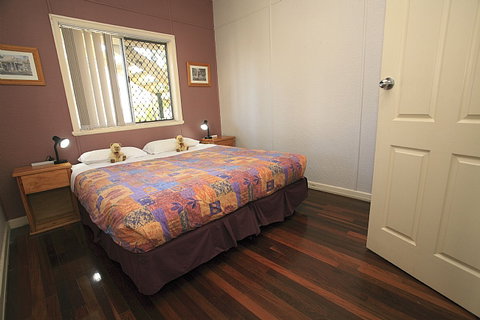 The Friendly Hostel - Accommodation in Surfers Paradise 0