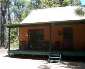 Loose Goose Chalets - Accommodation in Surfers Paradise 0