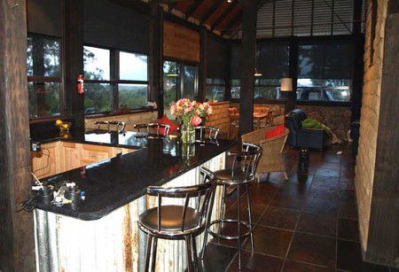 Wolfes Landing Eco Stay - Accommodation in Surfers Paradise 1