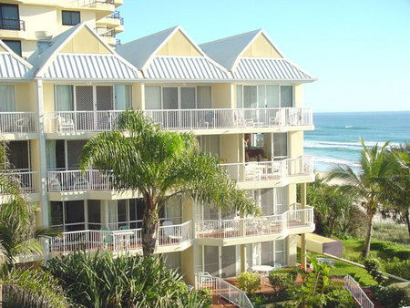 Crystal Beach Resort - Accommodation in Surfers Paradise 0