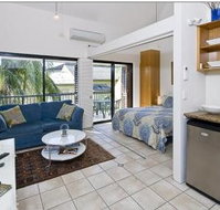 Julians Apartments - Accommodation in Surfers Paradise