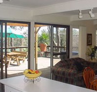Lakeview Cottage - Accommodation in Surfers Paradise