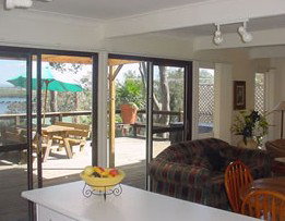 Lakeview Cottage - Accommodation in Surfers Paradise 0