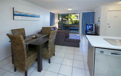 Headland Tropicana - Accommodation in Surfers Paradise 6