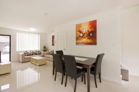 Hello Adelaide Motel + Apartments - Accommodation in Surfers Paradise 4