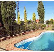 Newcastle Heights Motel - Accommodation in Surfers Paradise