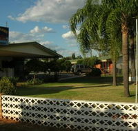 Cross Roads Motel - Accommodation in Surfers Paradise