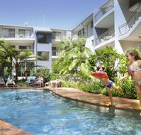 Flynns Beach Resort - Accommodation in Surfers Paradise