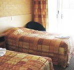 Tenterfield Bowling Club Motor Inn - Accommodation in Surfers Paradise