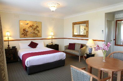 3 Explorers Motel - Accommodation in Surfers Paradise 1