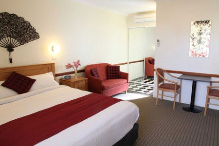 3 Explorers Motel - Accommodation in Surfers Paradise 3