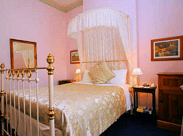 The Lodge on Elizabeth - Accommodation in Surfers Paradise