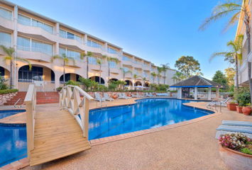 Macquarie Centre NSW Accommodation in Surfers Paradise