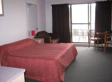 Banjo Paterson Inn - Accommodation in Surfers Paradise 4