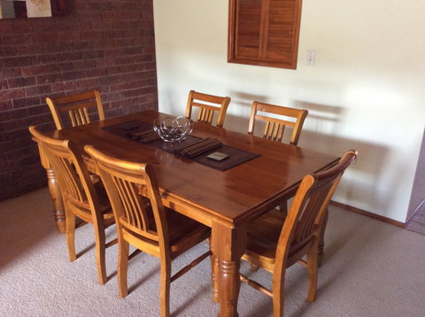 Cleveland Visitor Villas Motel & Shailer Park Garden Villas - Accommodation in Surfers Paradise 1