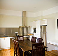 2 On Warneford - Accommodation in Surfers Paradise