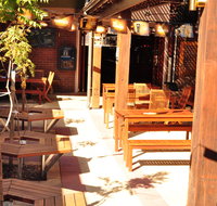 Brecknock Hotel - Accommodation in Surfers Paradise