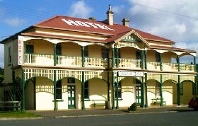 Branxholm Hotel - Accommodation in Surfers Paradise 0