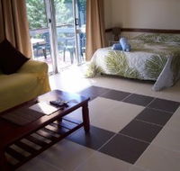 Cardwell Beach Motel - Accommodation in Surfers Paradise