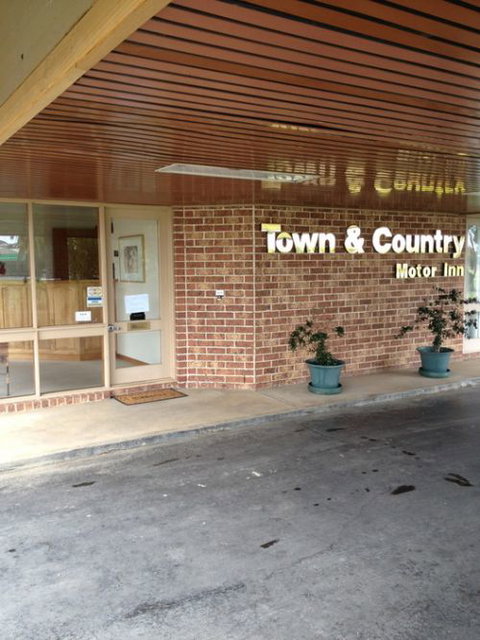 Town & Country Motor Inn Forbes - Accommodation in Surfers Paradise 0