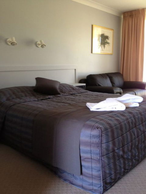 Town & Country Motor Inn Forbes - Accommodation in Surfers Paradise 3