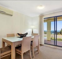 South Pacific Apartments - Accommodation in Surfers Paradise