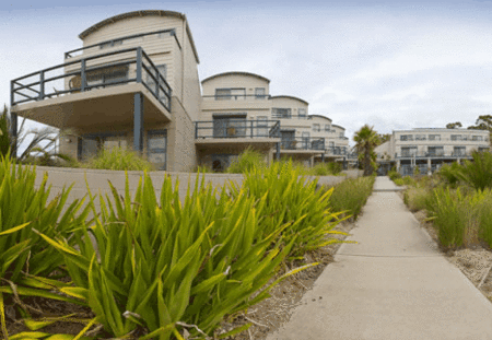 Corrigans Cove Apartments - Accommodation in Surfers Paradise