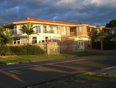 Lake Haven Motor Inn - Accommodation in Surfers Paradise 0