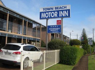 Town Beach Motor Inn - Accommodation in Surfers Paradise 0