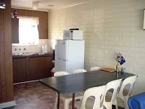 Wool Bay Holiday Units - Accommodation in Surfers Paradise 0