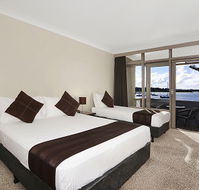 Waters Edge Country Comfort - Accommodation in Surfers Paradise