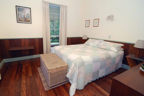 Fernridge Farm Cottage - Accommodation in Surfers Paradise 6