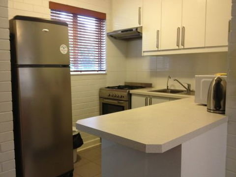 Staywest Apartments - Accommodation in Surfers Paradise 3