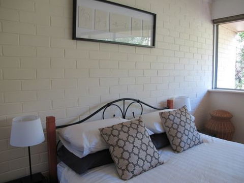 Staywest Apartments - Accommodation in Surfers Paradise 6