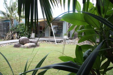 ArtHOUSE Beachfront Accommodation - Accommodation in Surfers Paradise 7