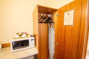Bell Motel - Accommodation in Surfers Paradise 23
