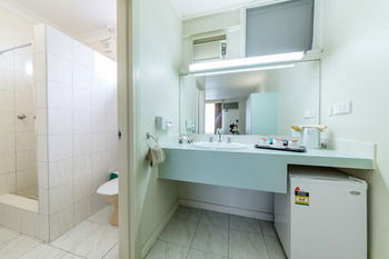 Best Western Melbourne's Princes Park Motor Inn - Accommodation in Surfers Paradise 38